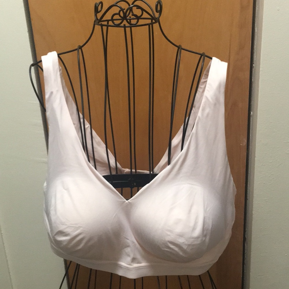 NWOT Warner’s Pink Bra